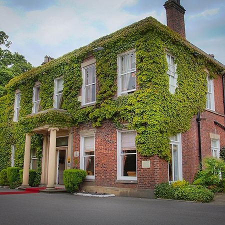 Farington Lodge Hotel Preston  Exteriör bild
